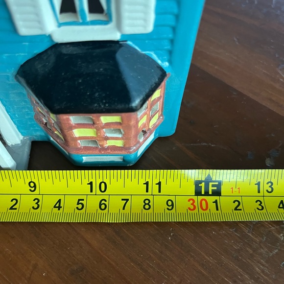 Dept 56 Snow Village Blue Springfield House with tree 1987 Retired 1980’s - Picture 11 of 11